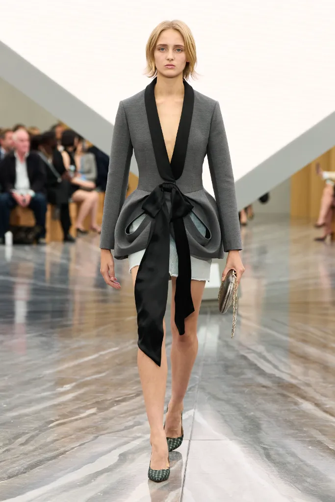 03 Christian Dior 26SS007